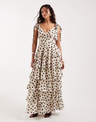 Pretty Lavish Vestito lungo a balze marrone a pois con volant-Bianco
