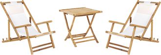 Beliani Conjunto De Tumbonas 2 Plazas Mesa De Centro Sillas De Exterior Plegables De Madera De Bamb&uacute; Natural Mesa Auxiliar Atrani/molise