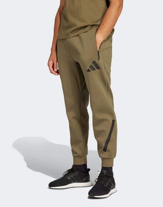 adidas Z.n.e. - Pantaloni verde oliva strata