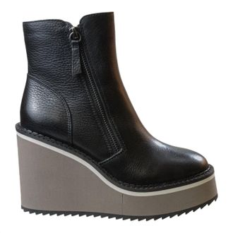 Naked Feet Womens Avail Wedge Ankle Boots In Black