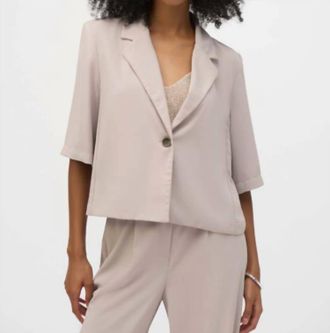 Joseph Ribkoff Cropped Collared Shirt In Dune