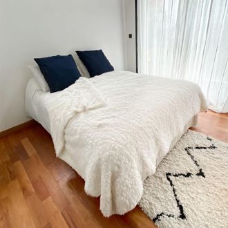 Le Comptoir de la Plage Manta imitaci&oacute;n pelo largo Longwool blanco 220x240cm