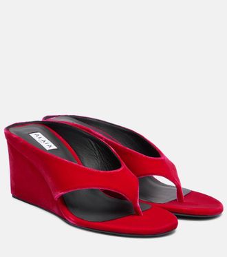 Alaia Ala&iuml;a Cube 75 velvet wedge thong sandals