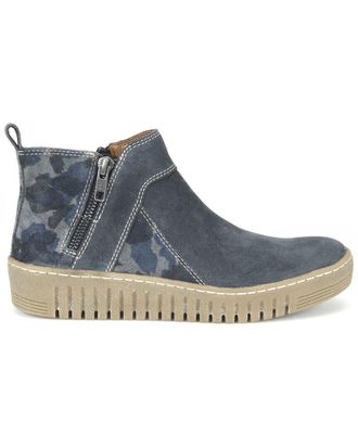 COMFORTIVA Hartwick Suede Boot