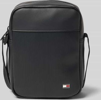 Tommy Hilfiger Umhängetasche in Lederoptik in BLACK, Größe 1