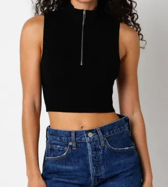 Olivaceous Pheobe Crop Top In Black