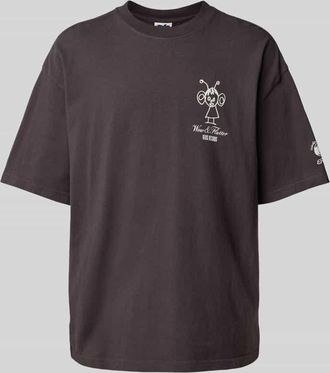 Deus T-Shirt mit Label-Print in Anthrazit, Größe M