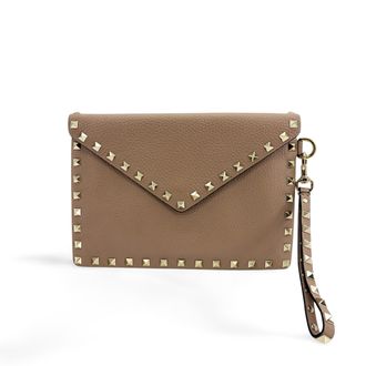 Valentino Garavani Rockstud Grain Calfskin Pouch Poudre