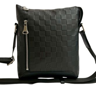 Louis Vuitton Tweedehands Damier Infini Discovery Messenger Bb