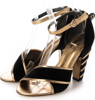 Ferragamo Womens Luxurious Heeled Sandals In Black/gold