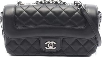 Chanel 2016-2017 matelass&eacute; lace-up shoulder bag - Black