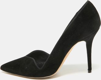 Manolo Blahnik Black Velvet Pointed Toe Pumps