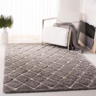 Safavieh Adriana Shag Machine Made Area Rug, Light Grey / Cream Shag / Flokati Style Easy Care