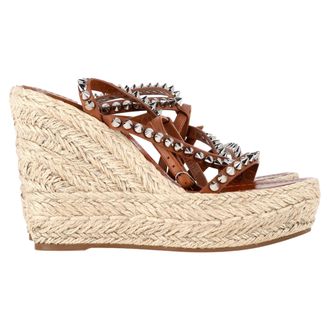 Christian Louboutin Christian Louboutin Mafaldina Zeppa 120 Studded Wedge Sandalen in Bruin Leer