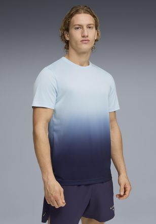 Puma Trainingsshirt PUMA M X HYROX POLY GRAPHIC TEE, Herren, Gr. XXL, lucite, deep plum, Jersey, Obermaterial: 100% Polyester, regular fit normal, Rundhals