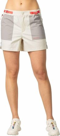 Kari Traa Ane Bermuda Shorts In Bjerk White