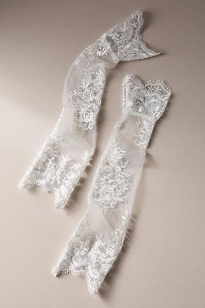 Hutch Fingerless Lace Gloves