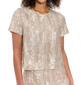 Maggy London Wavy Sequin Tee In Champagne