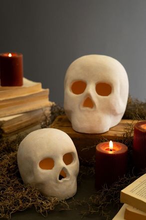 Kalalou Set Of Two Cement Halloween Skulls