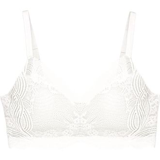 Triumph Lift Smart Wireless Bra in Cameo at Nordstrom, Size X-Small