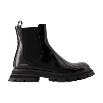 Alexander McQueen Womens Polished Leather Chelsea Boot Black