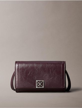 Calvin Klein Womens Emblem Logo Wallet - Brown