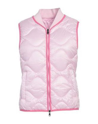 Canadian JOANNE VEST