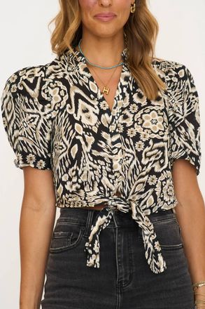 Elan Acorn Print Tie Front Top In Black