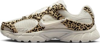 Nike Womens V5 RNR Suede Shoes in White | IR5823-133