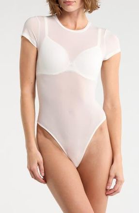 Alice & Olivia Hottie Short Sleeve Bodysuit in Off White at Nordstrom Rack, Size X-Large