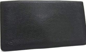 Louis Vuitton Taiga Black Leather Long Wallet (Bi-Fold) (Pre-Owned)