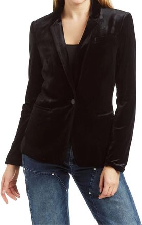 Tractr Velvet Long Sleeve Blazer In Black