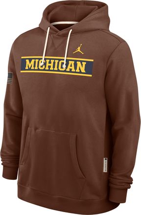 Nike Jordan Mens Michigan 2026 Military Appreciation Standard Issue Jordan Brand Dri-FIT College Pullover Hoodie in Brown | 0JAZ2GYMWN-4EB