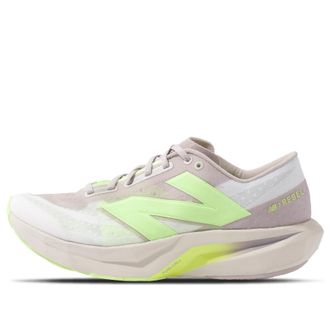 New Balance FuelCell Rebel v4 Moonrock Bleached Lime MFCXLUM