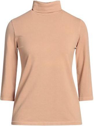 Circolo 1901 TOPWEAR - T-shirts sur YOOX.COM