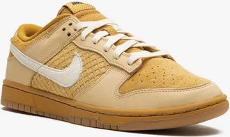 Nike Mens Dunk Low Retro Waffle Shoes In Beige