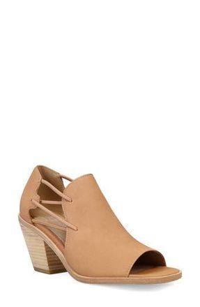 Eileen Fisher Alfie Cutout Sandal in Honey at Nordstrom Rack, Size 6.5