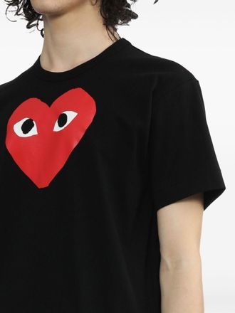 Comme Des Gar&ccedil;ons Red Heart Logo T-Shirt - Black
