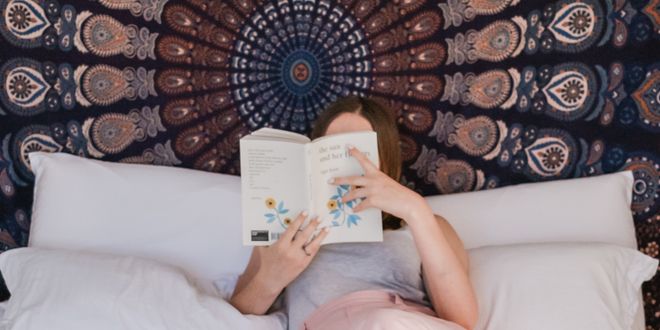 vsco room ideas, vsco girl, vsco girl room ideas, how to decorate your bedroom vsco style, college dorm ideas, college dorm decorating on a budget, famous vsco girls