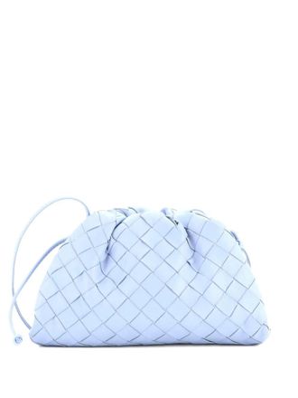 Bottega Veneta The Pouch Intrecciato Nappa Mini crossbody bag - Blauw