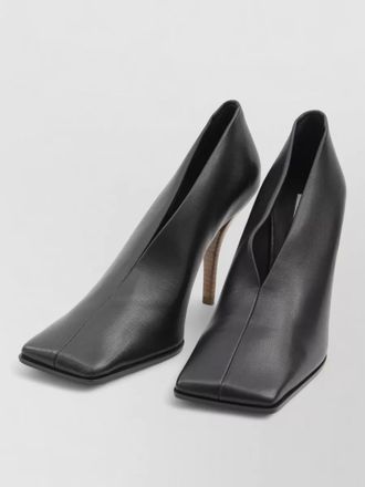 Alaia leather pumps