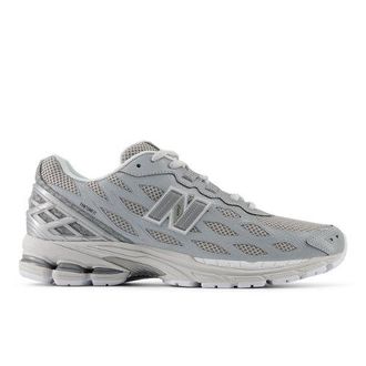 New Balance Mens 1906W in Grey/White Synthetic, size 10.5