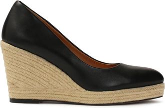 Kazar Zwarte leren pumps op ankers. Dit product valt klein uit. - Dames - Sleehakken - Zwart - 37 EU - Leer - Schoenen