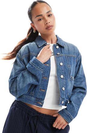 Tommy Jeans Giacca di jeans stile trucker blu medio con pieghe e ricamo