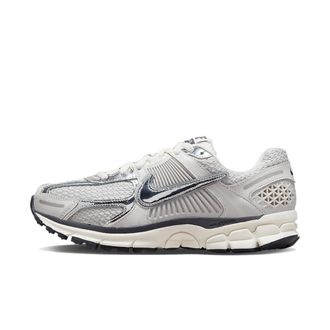 Nike Zoom Vomero 5 Photon Dust / Chrome - Gridiron FD0884-025 Womens