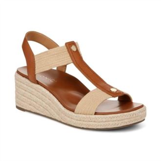 Vionic Womens Calera Sandals In Camel