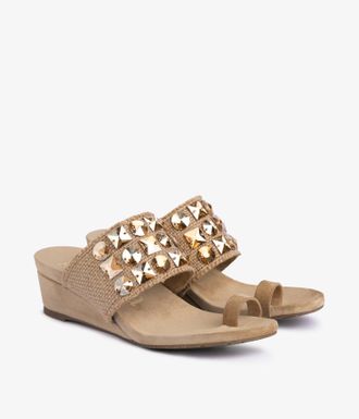 Pedro Garcia Toe ring wedge sandal in brown linen | Waira | Spring Summer 26 | PEDRO GARCIA