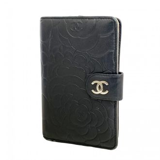 Chanel Black Leather Wallet (Bi-Fold) (Pre-Owned)