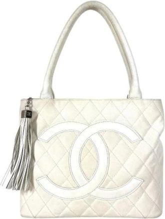 Chanel Pre-owned Tote Bags, female, White, Size: ONE SIZE Pre-owned Canvas chanel-bags