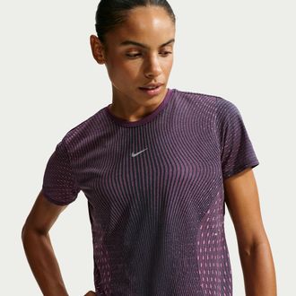 Nike Womens Swift Aero-FIT Short-Sleeve Running Top in Black | IH8114-011